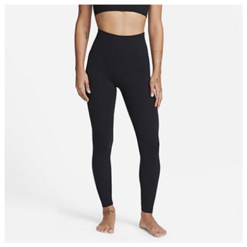 Nike dri fit luxe